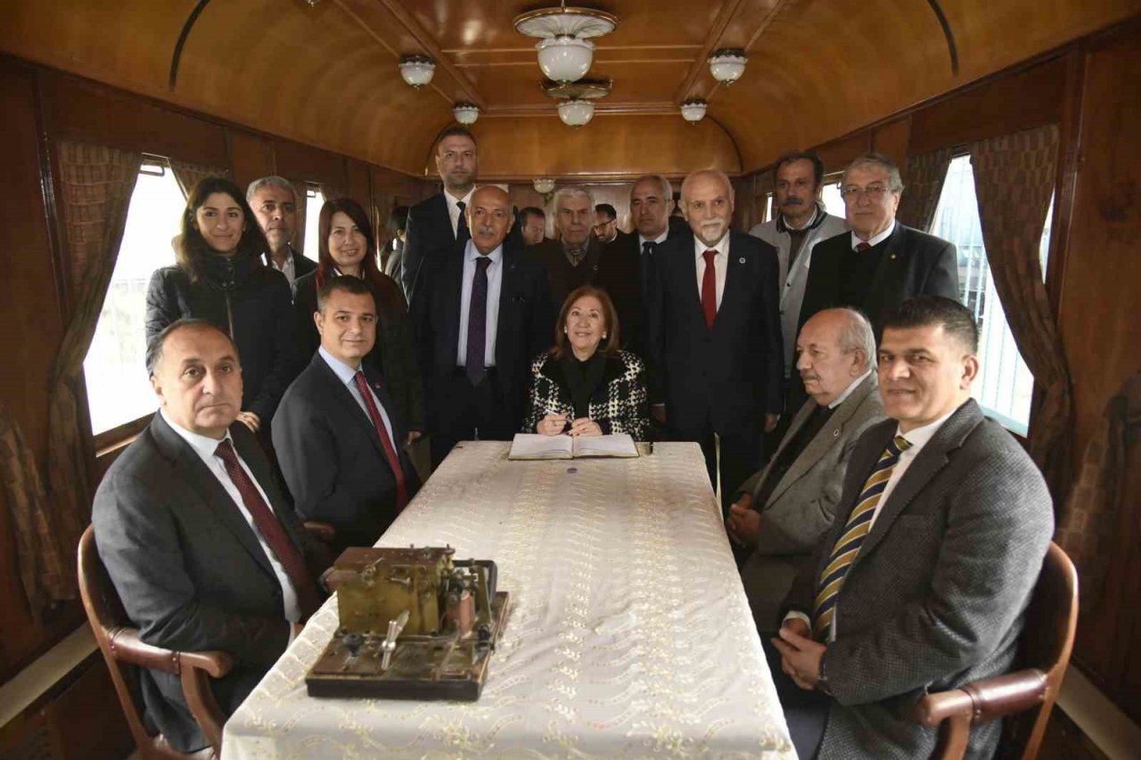 Karalar: "Cumhuriyetimizin kurucularının izinden gitmeye devam edeceğiz"