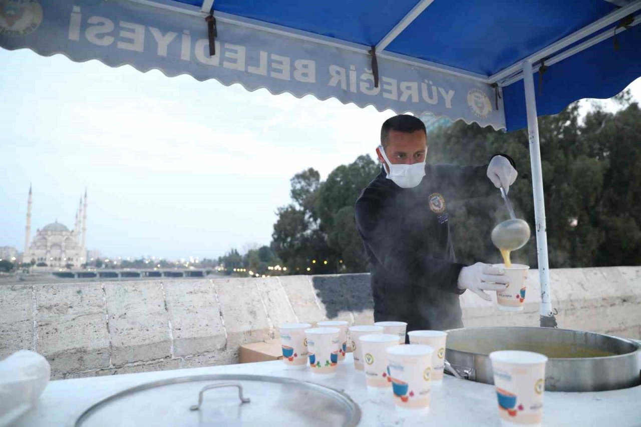 Taşköprü’de vatandaşlara sabah çorbası