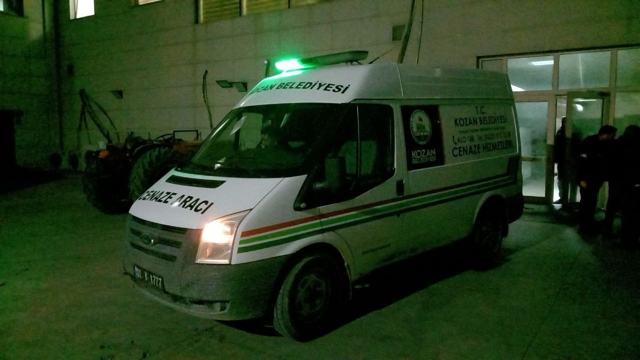 Yangında hayatını kaybeden vatandaşın cenazesi Kozan Devlet Hastanesi morguna getirildi