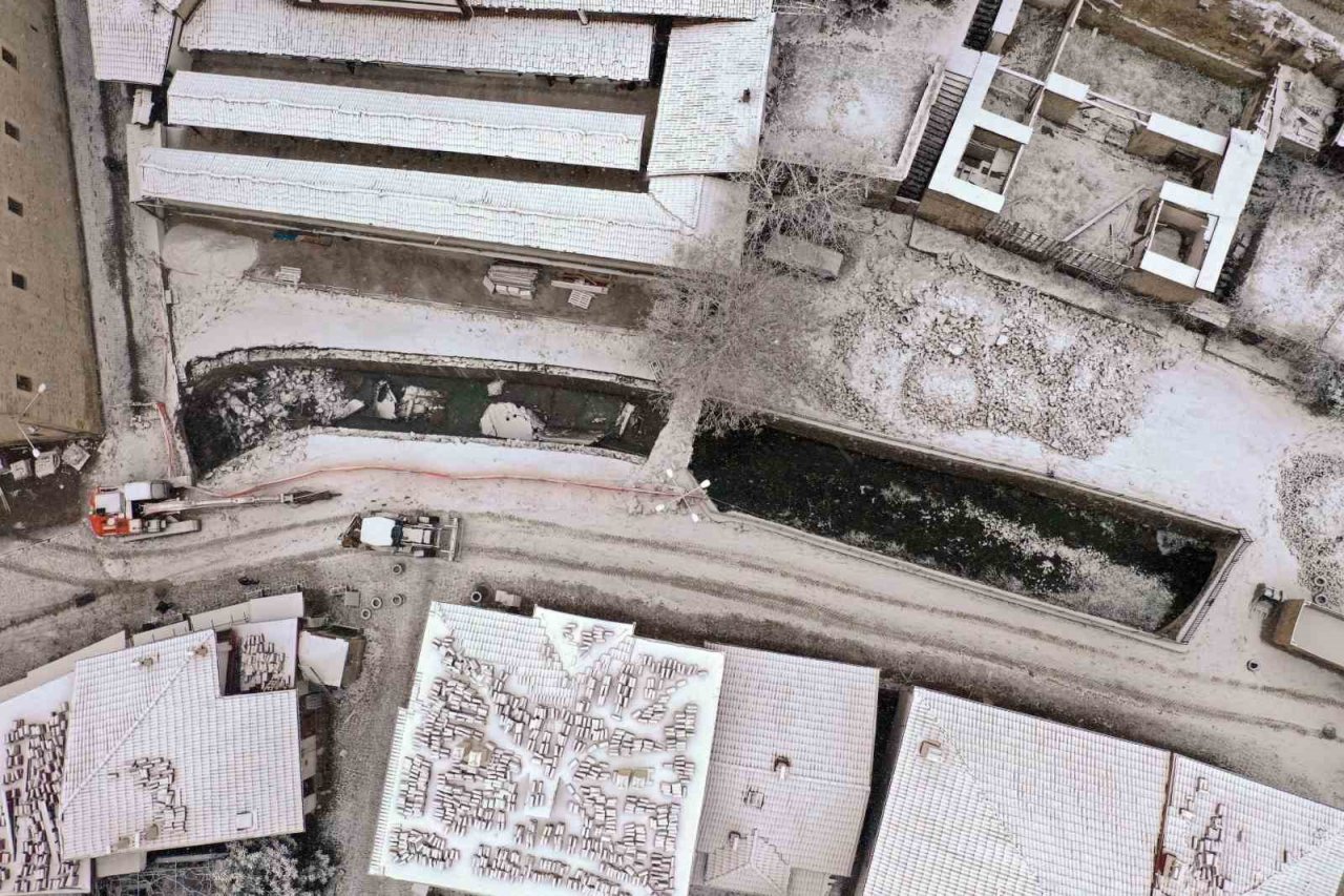 Safranbolu beyaz gelinliğini giydi