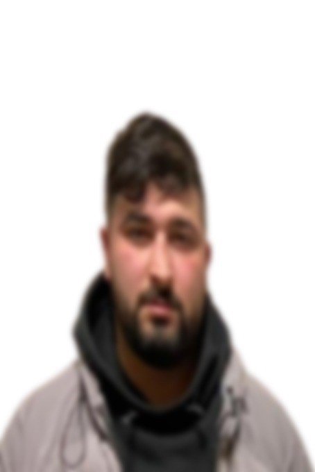 Şüpheli araçta bulunan şahısların üzerinden tabanca, fişek ve 2 adet çelik yelek çıktı