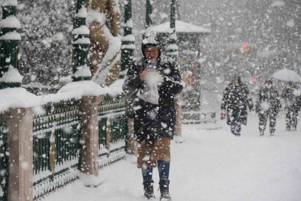 Eskişehir’in kar hasreti son buldu