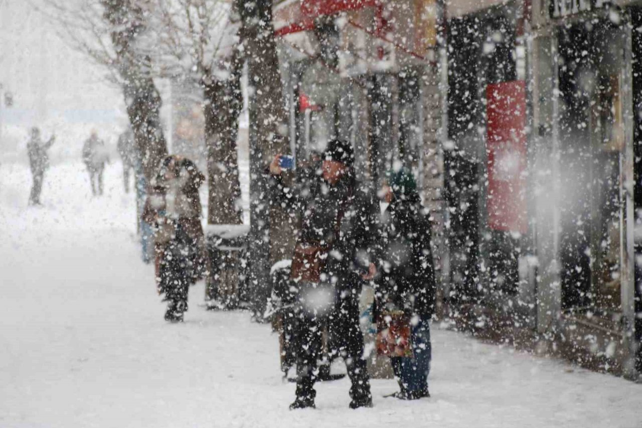Eskişehir’in kar hasreti son buldu