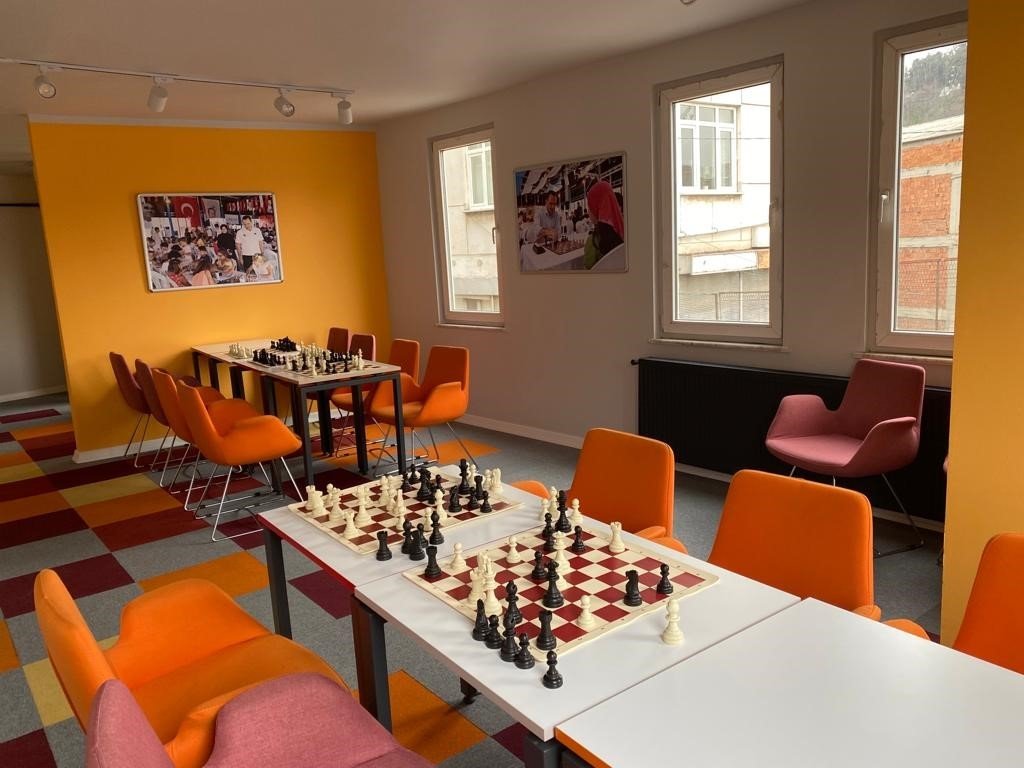 Beyoğlu’nda ‘Akıl ve Zeka Oyunları Merkezi’ açıldı