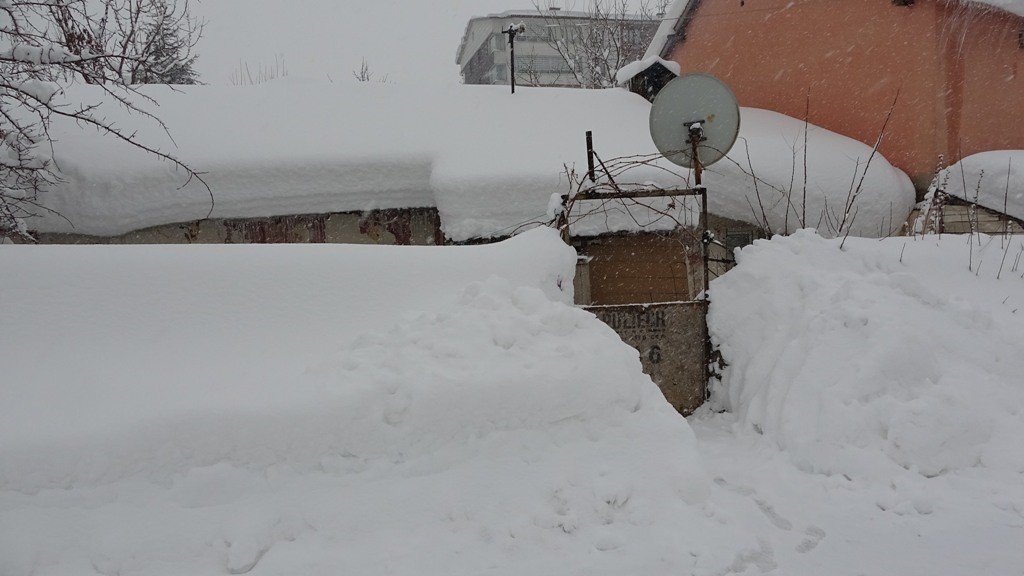 Bitlis’te 162 köy yolu ulaşıma kapandı