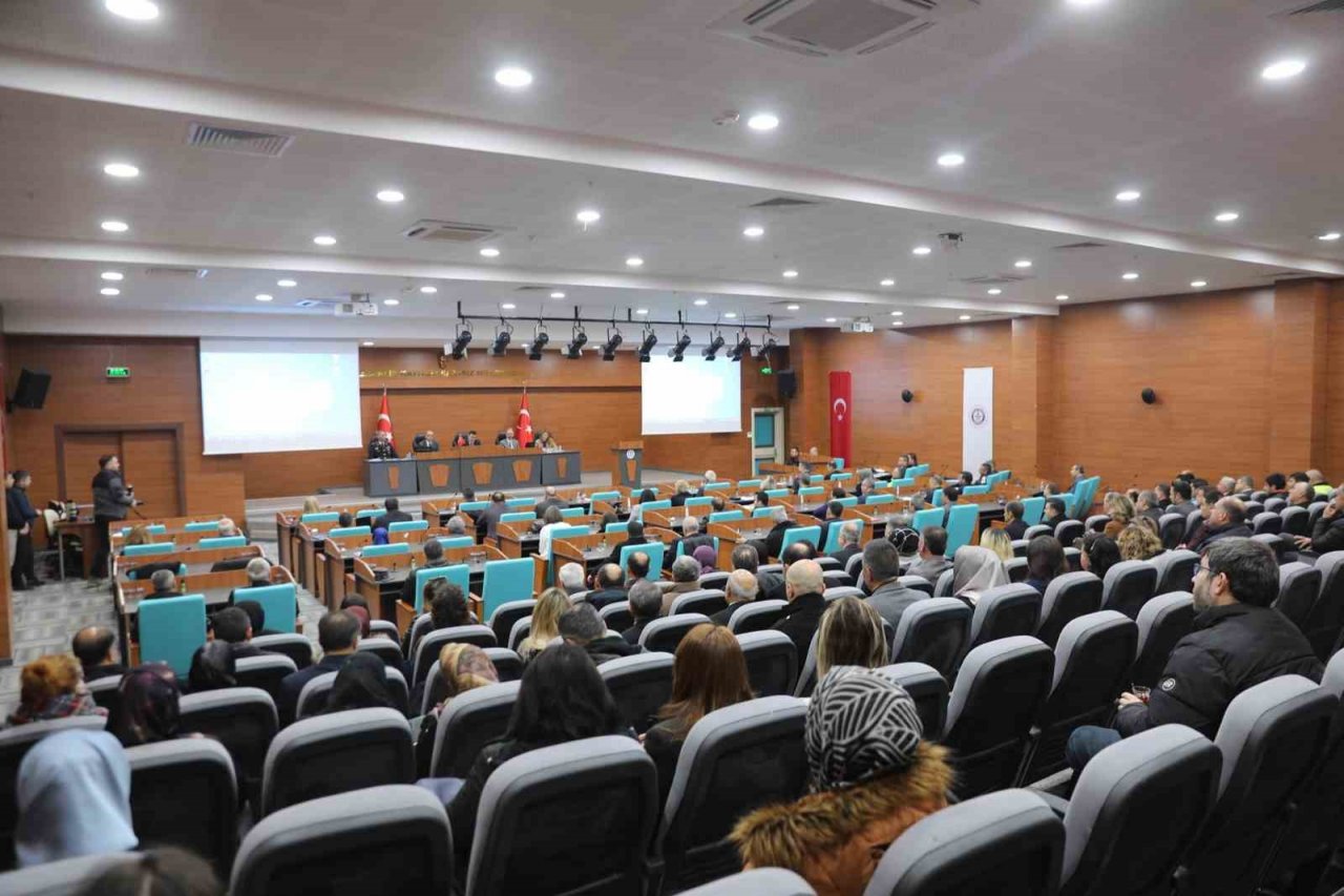 Burdur’da trafik tedbirleri ile genel emniyete ve asayişe ilişkin tedbirler toplantısı yapıldı