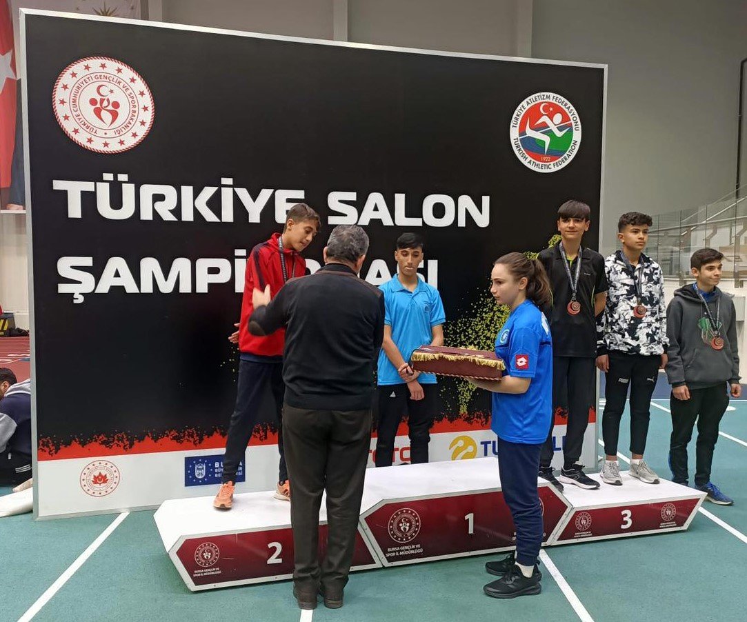 Diyarbakırlı sporcuları atletizmde Türkiye dereceleri elde etti
