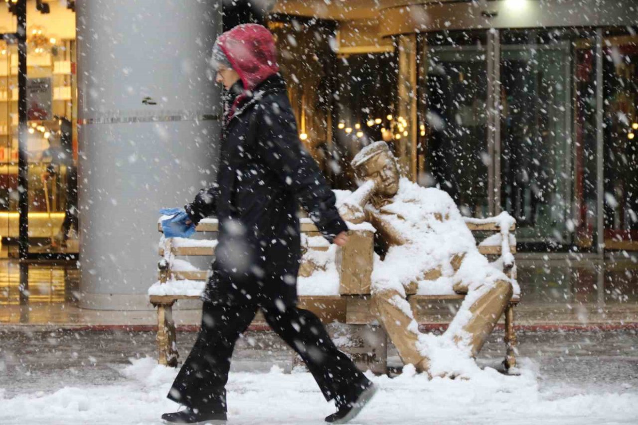 Eskişehir’in kar hasreti son buldu