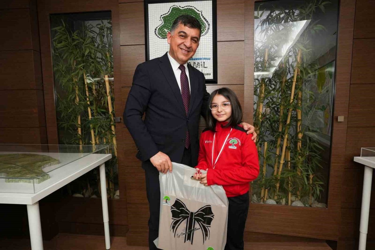 Fadıloğlu, milli sporcuları ağırladı