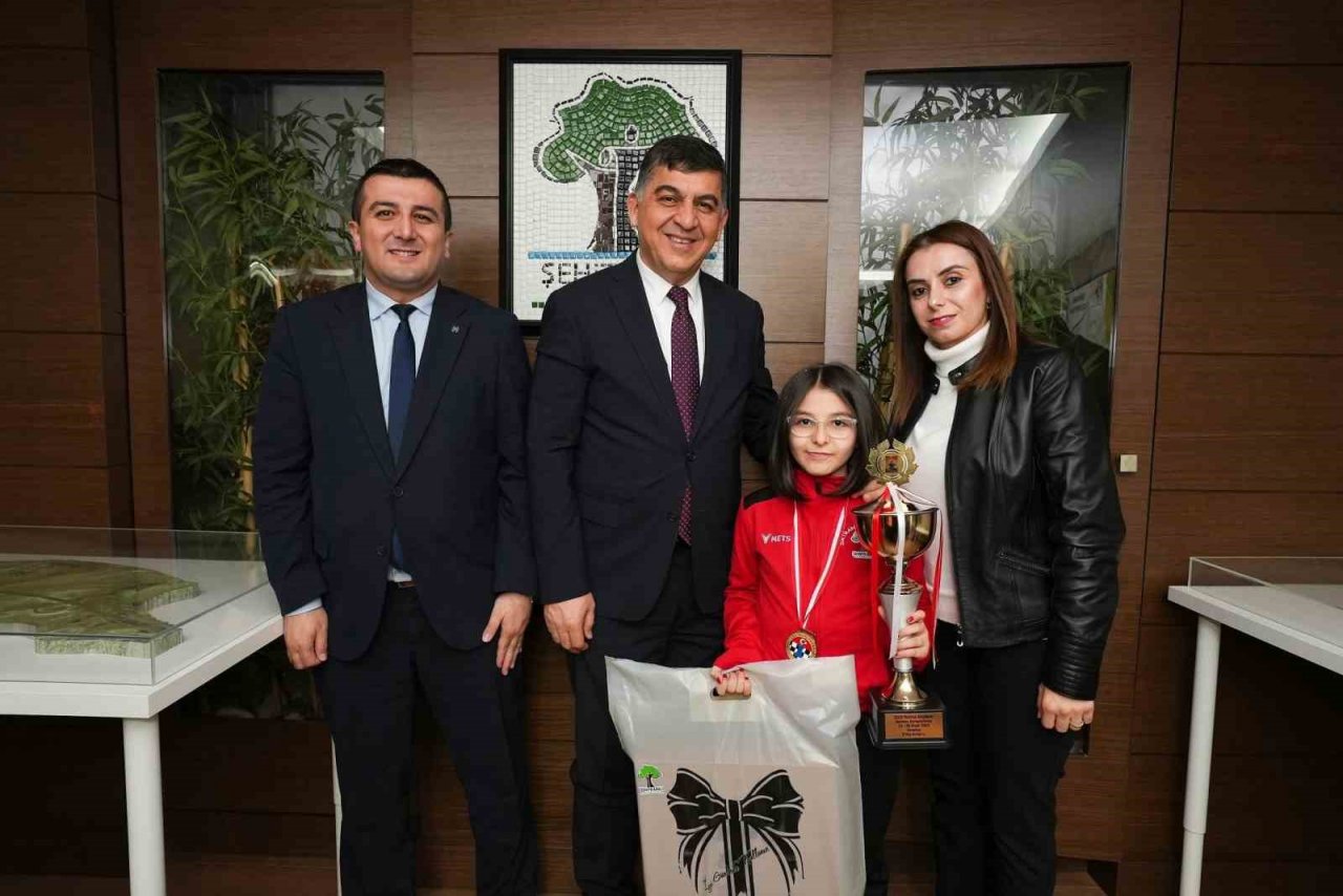 Fadıloğlu, milli sporcuları ağırladı