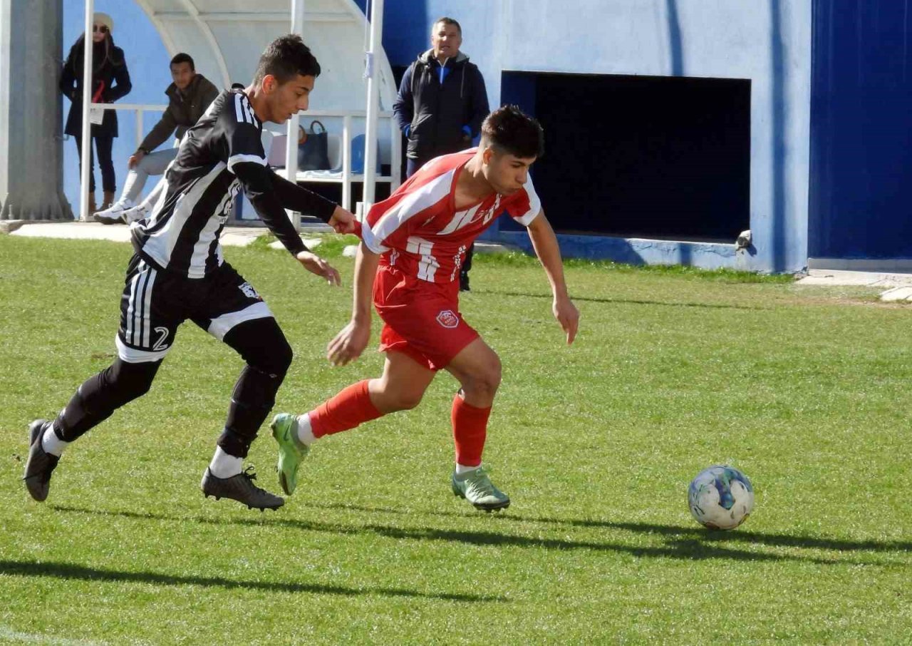 Kepez’in U18 takımı dolu dizgin gidiyor