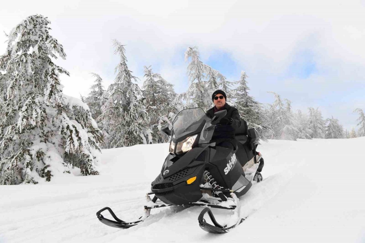 Kar yağdı, kayak merkezi doldu