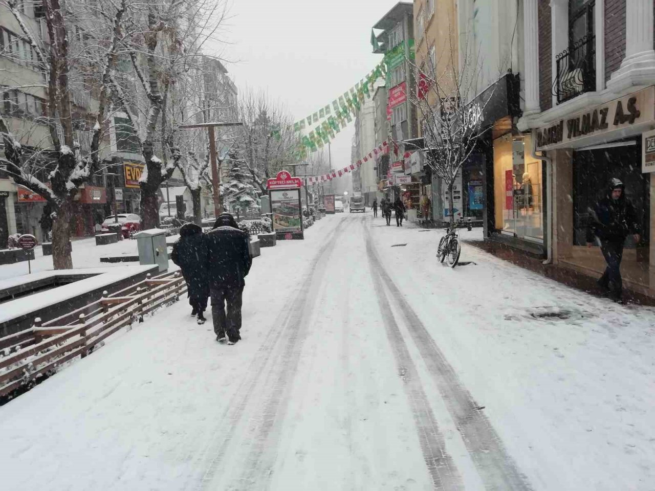 Eskişehir bembeyaz oldu