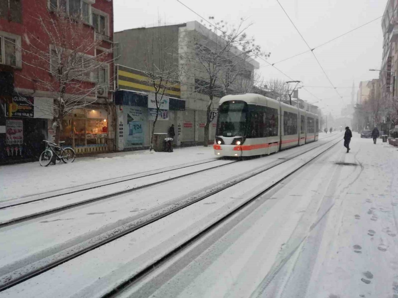 Eskişehir bembeyaz oldu