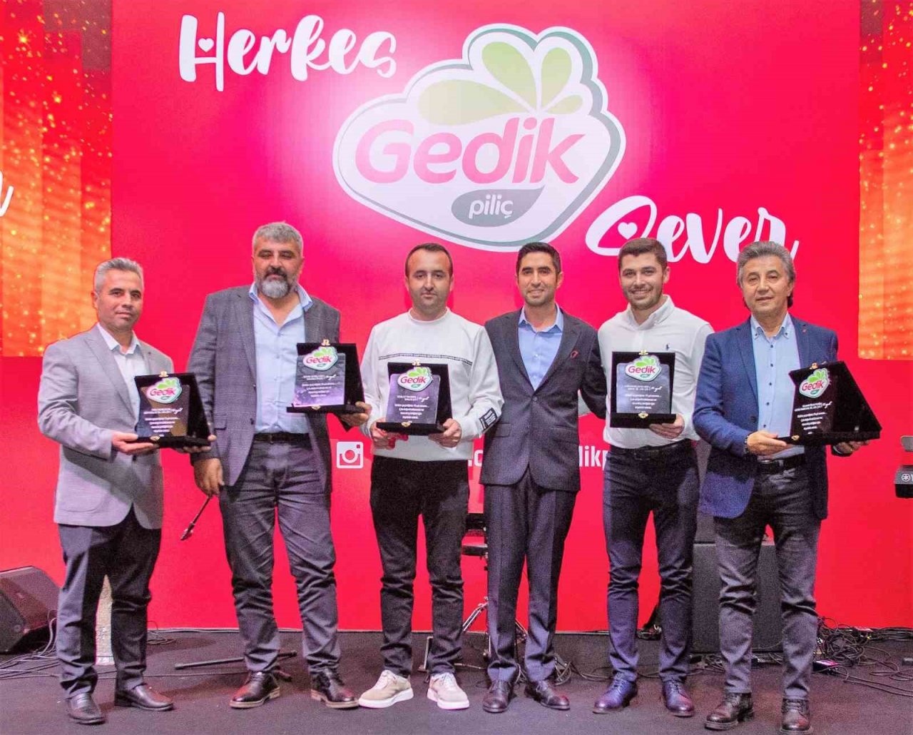 Kanatlı sektörünün ihracat şampiyonu Gedik Piliç 2023 hedeflerini belirledi