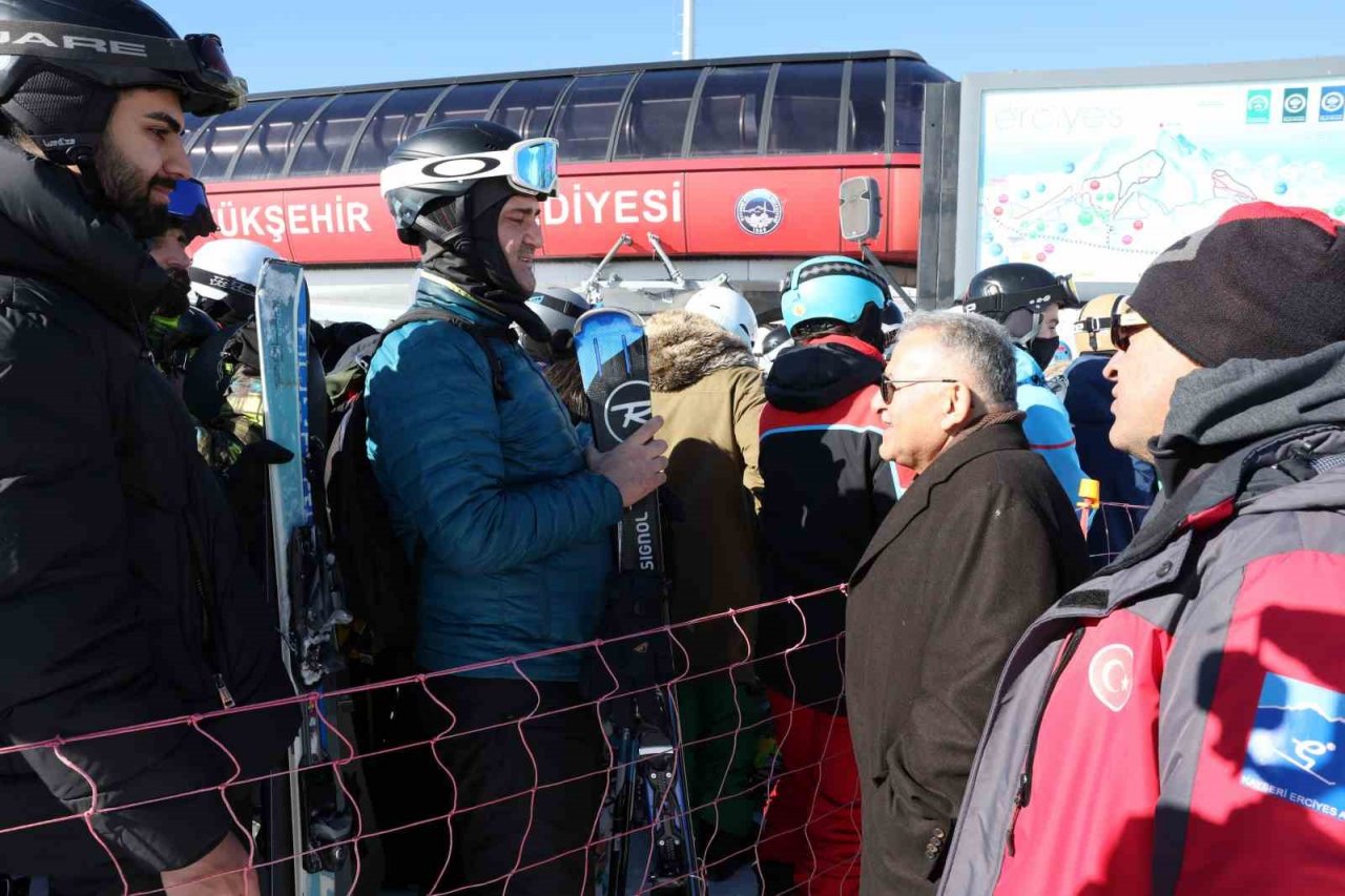 Başkan Büyükkılıç: “Türkiye’nin her yerinden Erciyes’e geliyorlar”