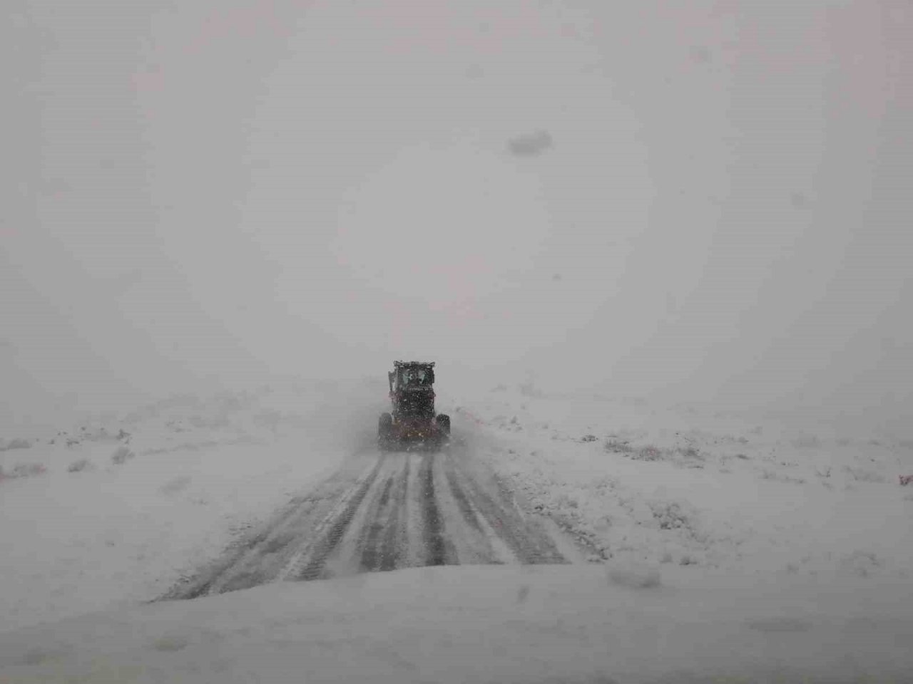 Malatya’da kardan kapalı yol kalmadı