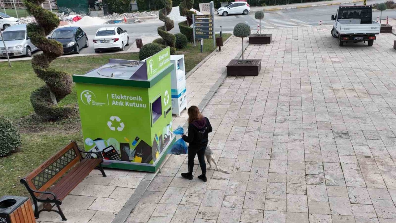 Merkezefendi’de atıklar ayrıştırılarak toplanıyor