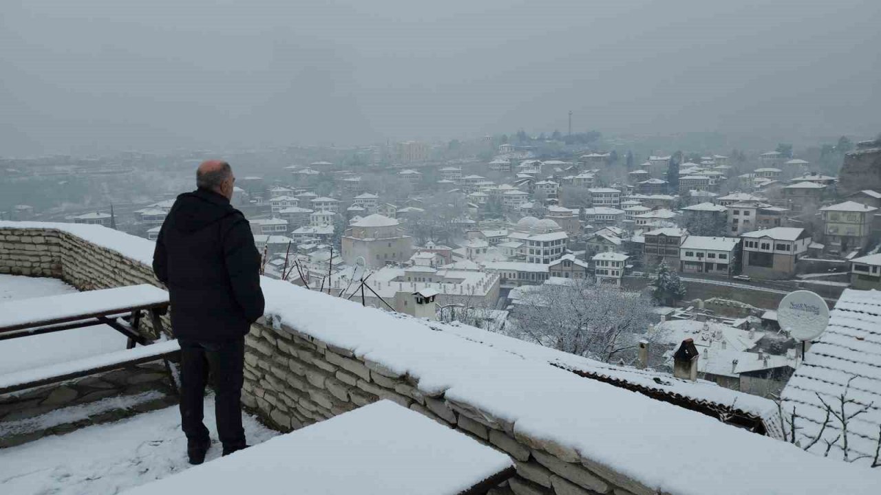 Safranbolu beyaz gelinliğini giydi