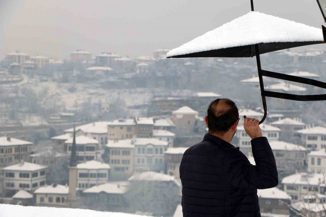 Safranbolu beyaz gelinliğini giydi
