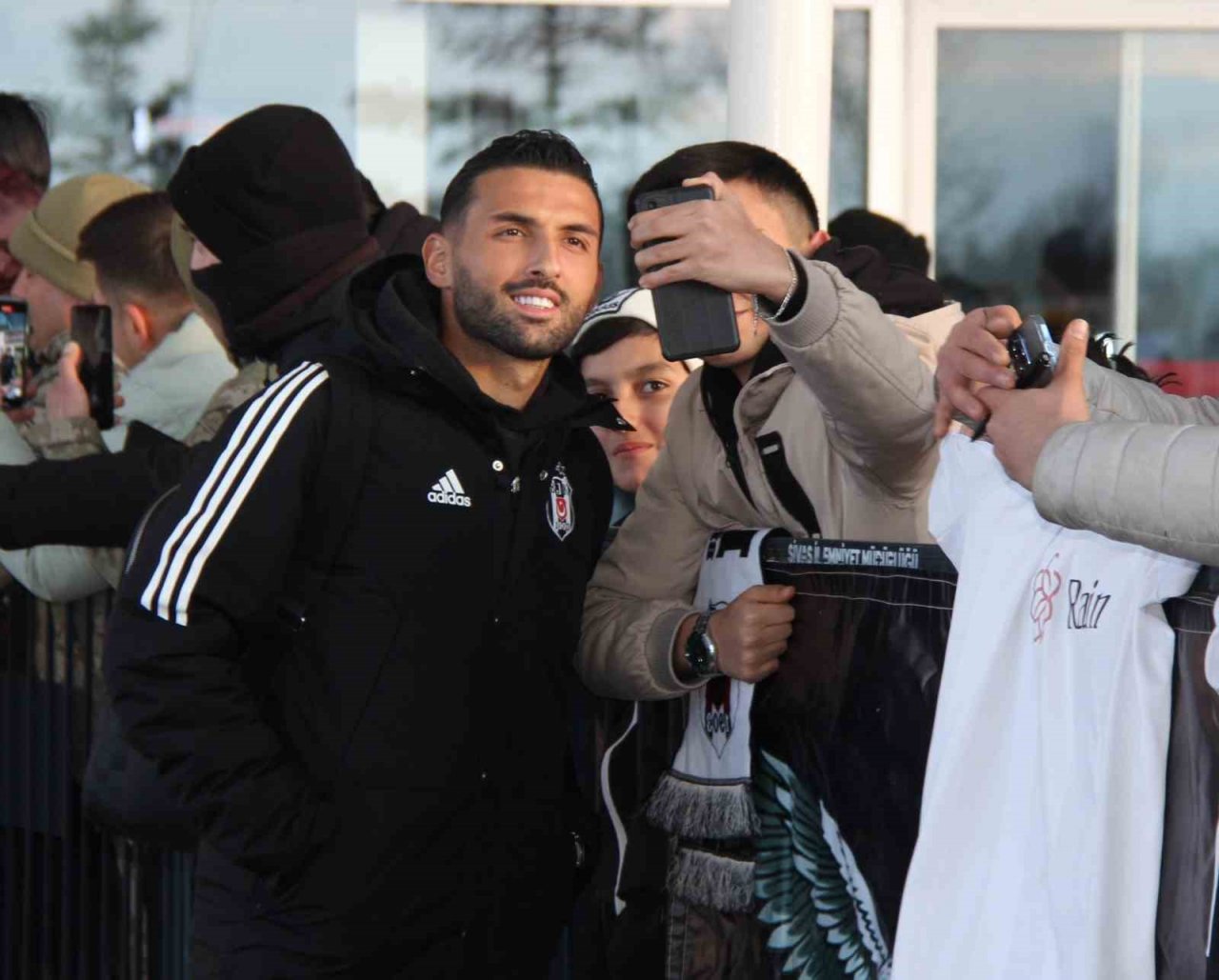 Beşiktaş’a Sivas’ta meşaleli karşılama