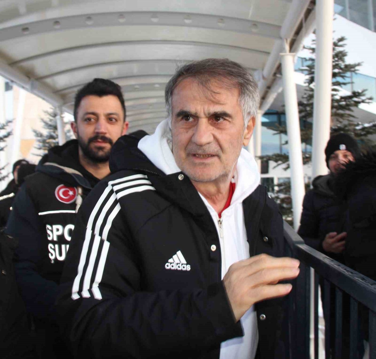 Beşiktaş’a Sivas’ta meşaleli karşılama