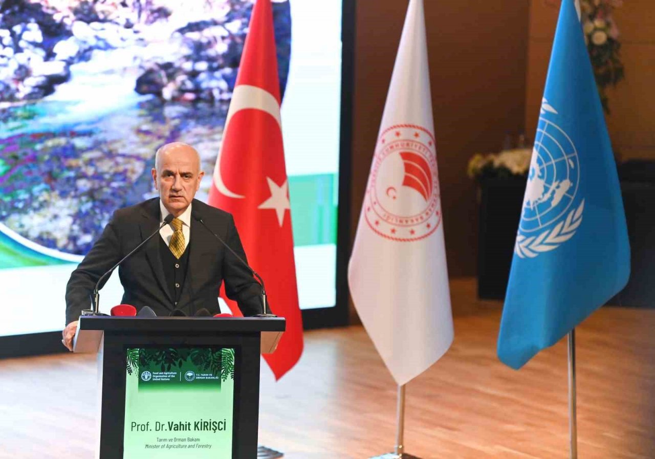 Bakan Kirişci: "Gerekli tedbirler alınırsa 2,1 milyar metreküp suyu vatandaşların istifadesine sunabiliriz"