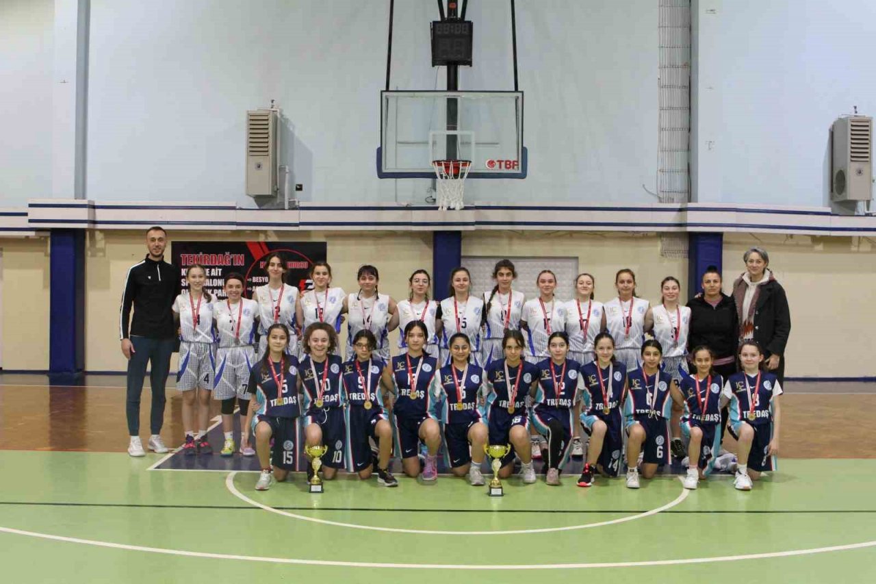 Kız takımları göz kamaştırıyor