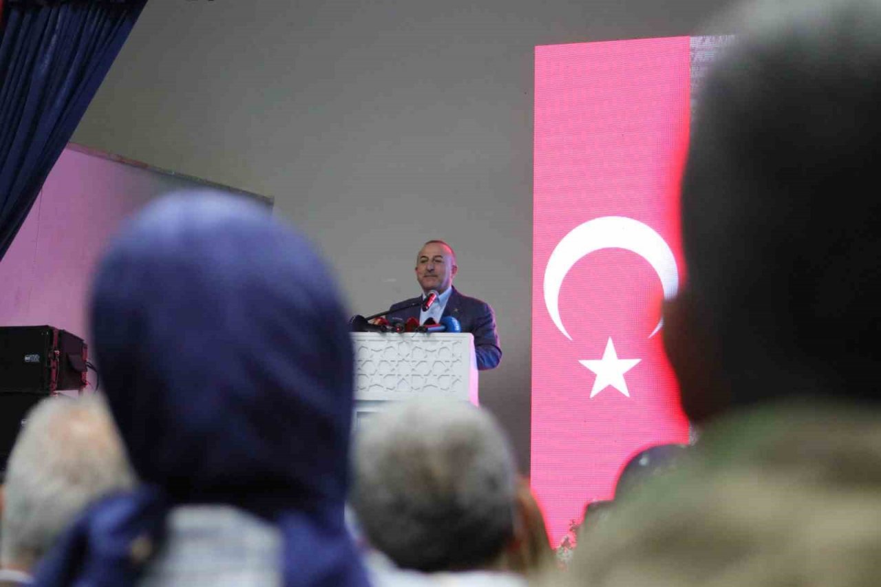 Dışişleri Bakanı Çavuşoğlu: “İsveç NATO üyeliğinin yoluna mayınlar döşüyor”