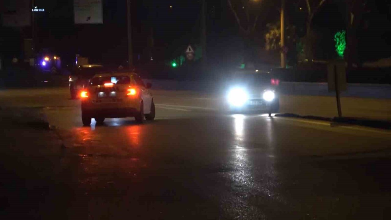 Alkollü sürücü uygulama noktasından böyle kaçtı, 4 kilometre kovalamaca ile yakalandı