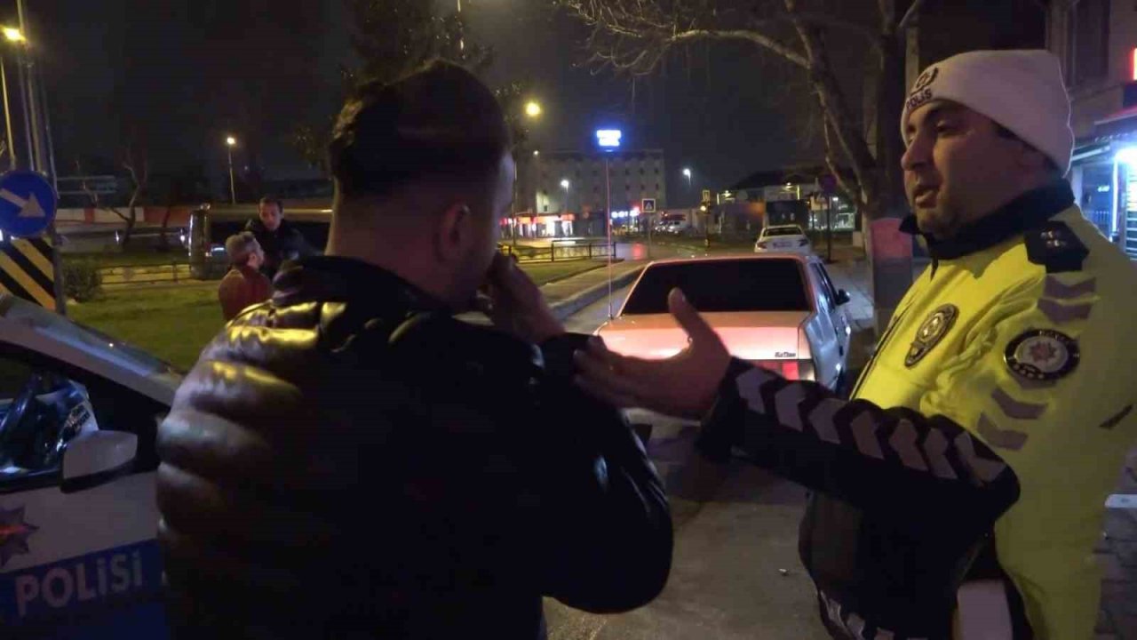 Alkollü sürücü uygulama noktasından böyle kaçtı, 4 kilometre kovalamaca ile yakalandı