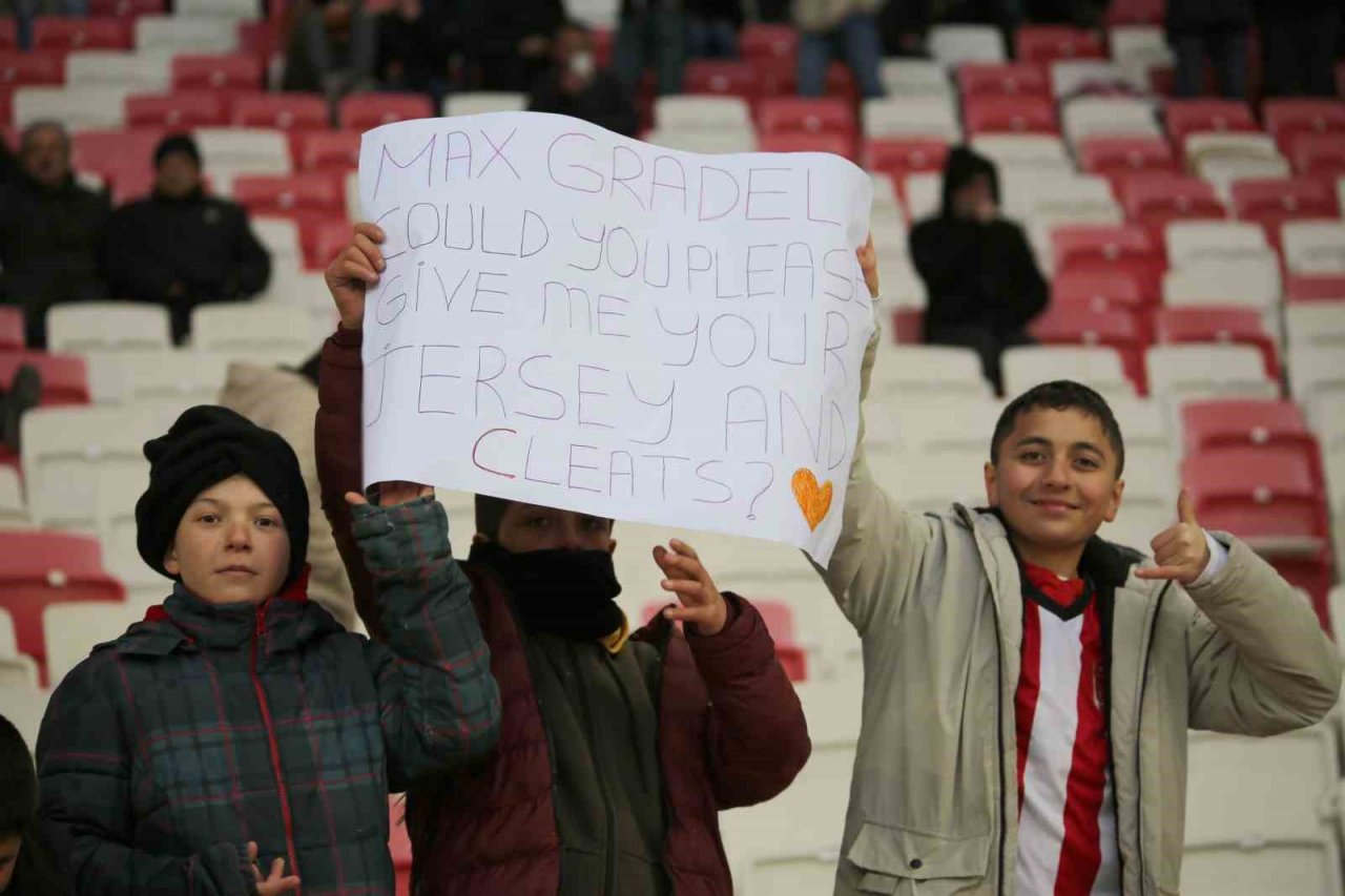 Sivassporlu taraftarlar Beşiktaş maçına ilgi gösterdi