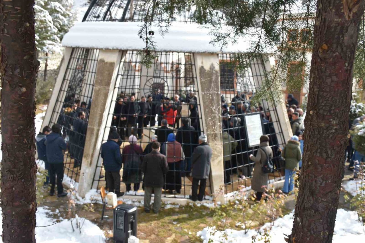 İskilipli Atıf Hoca mezarı başında anıldı