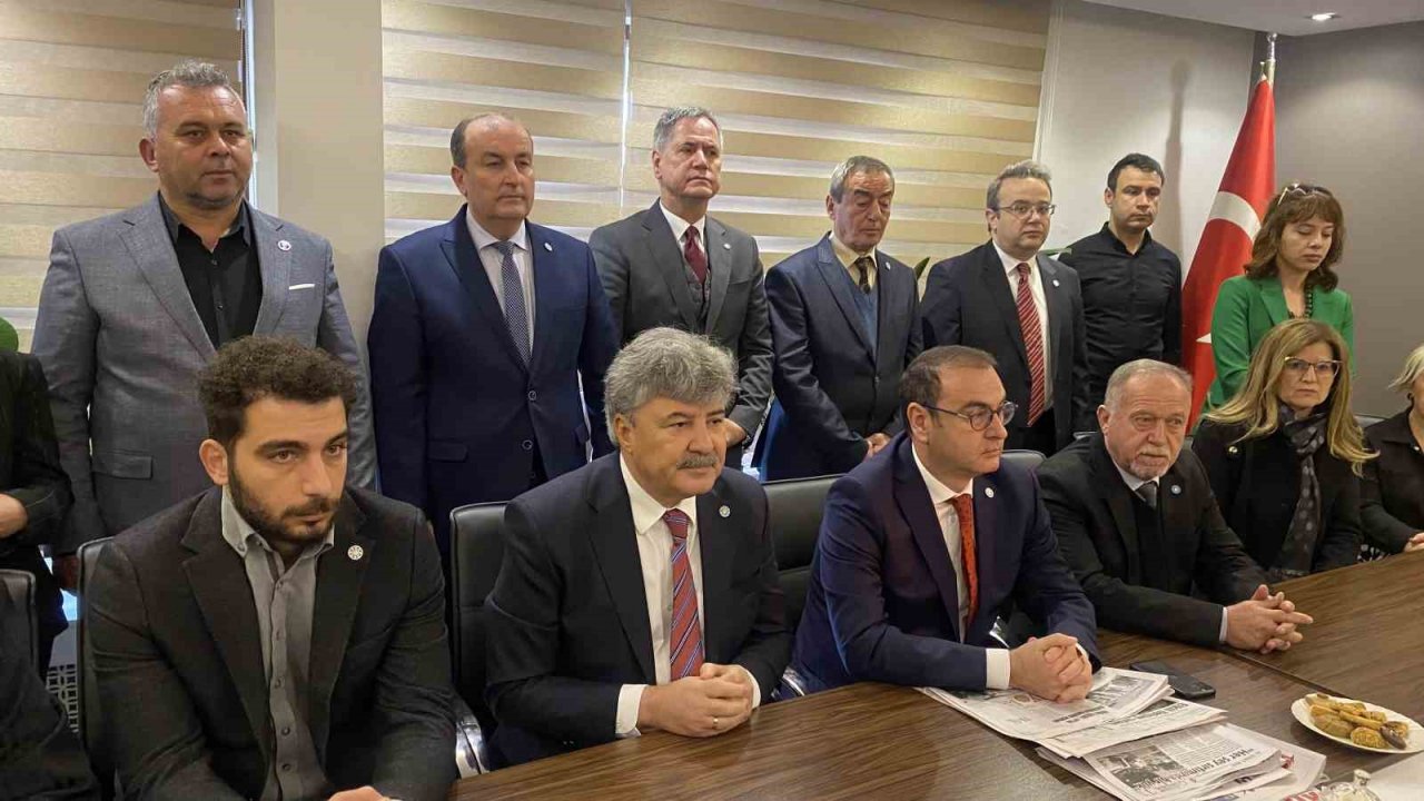 İYİ Partili Ergun: "Belediye Başkanımız Ünal Çetin’in yanındayız"