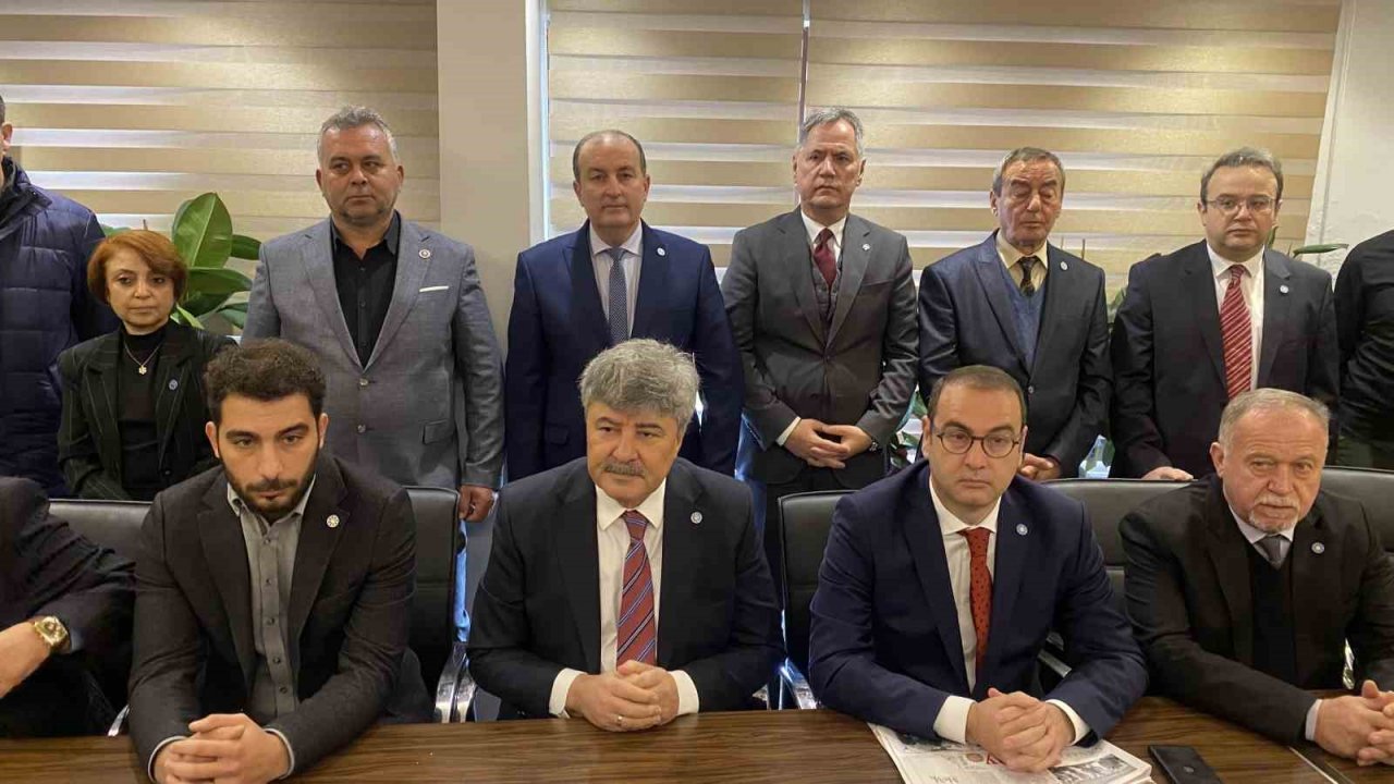 İYİ Partili Ergun: "Belediye Başkanımız Ünal Çetin’in yanındayız"