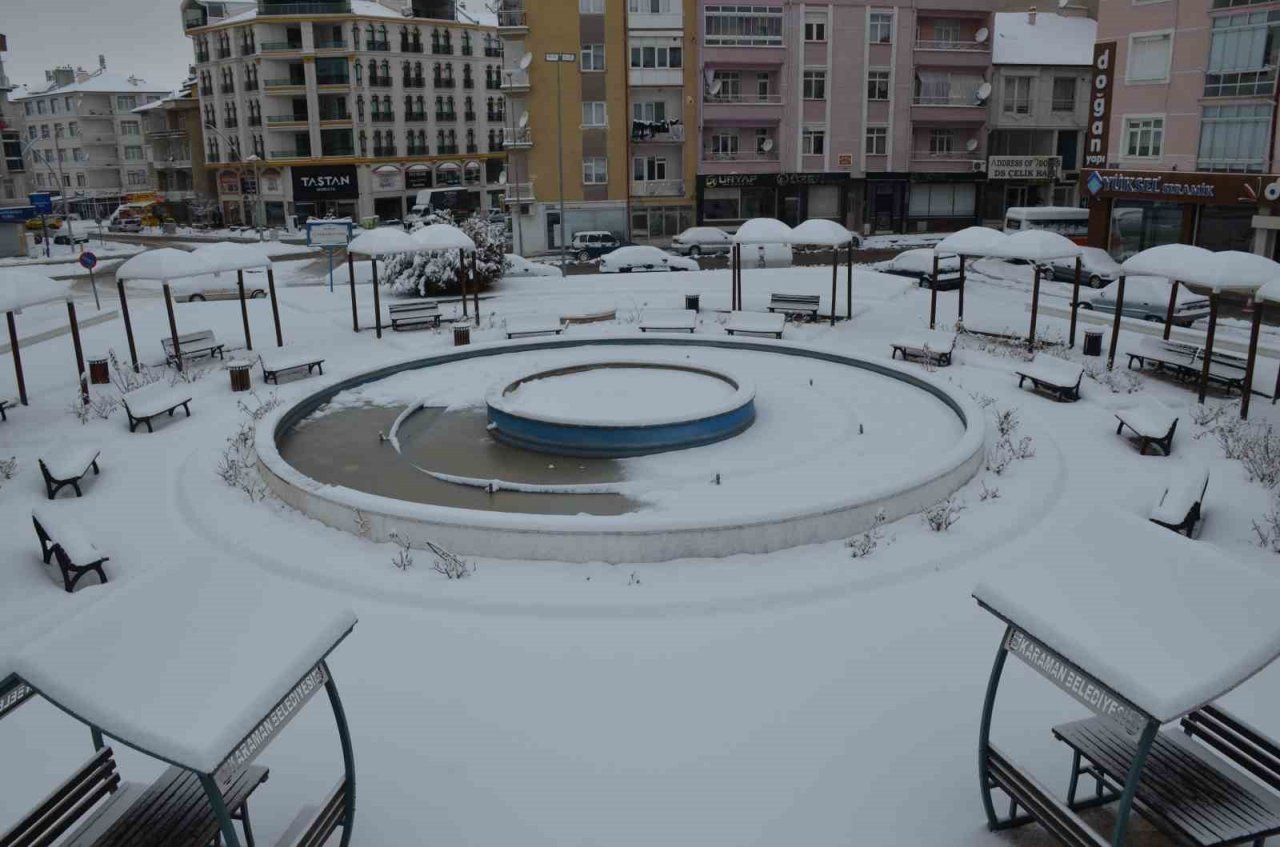 Karaman beyaza büründü