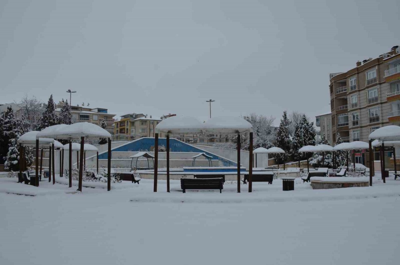 Karaman beyaza büründü