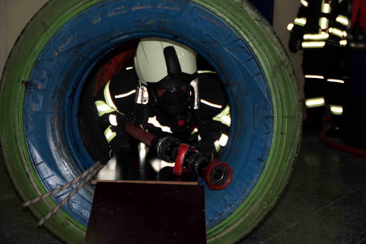 Komando değil itfaiye eri