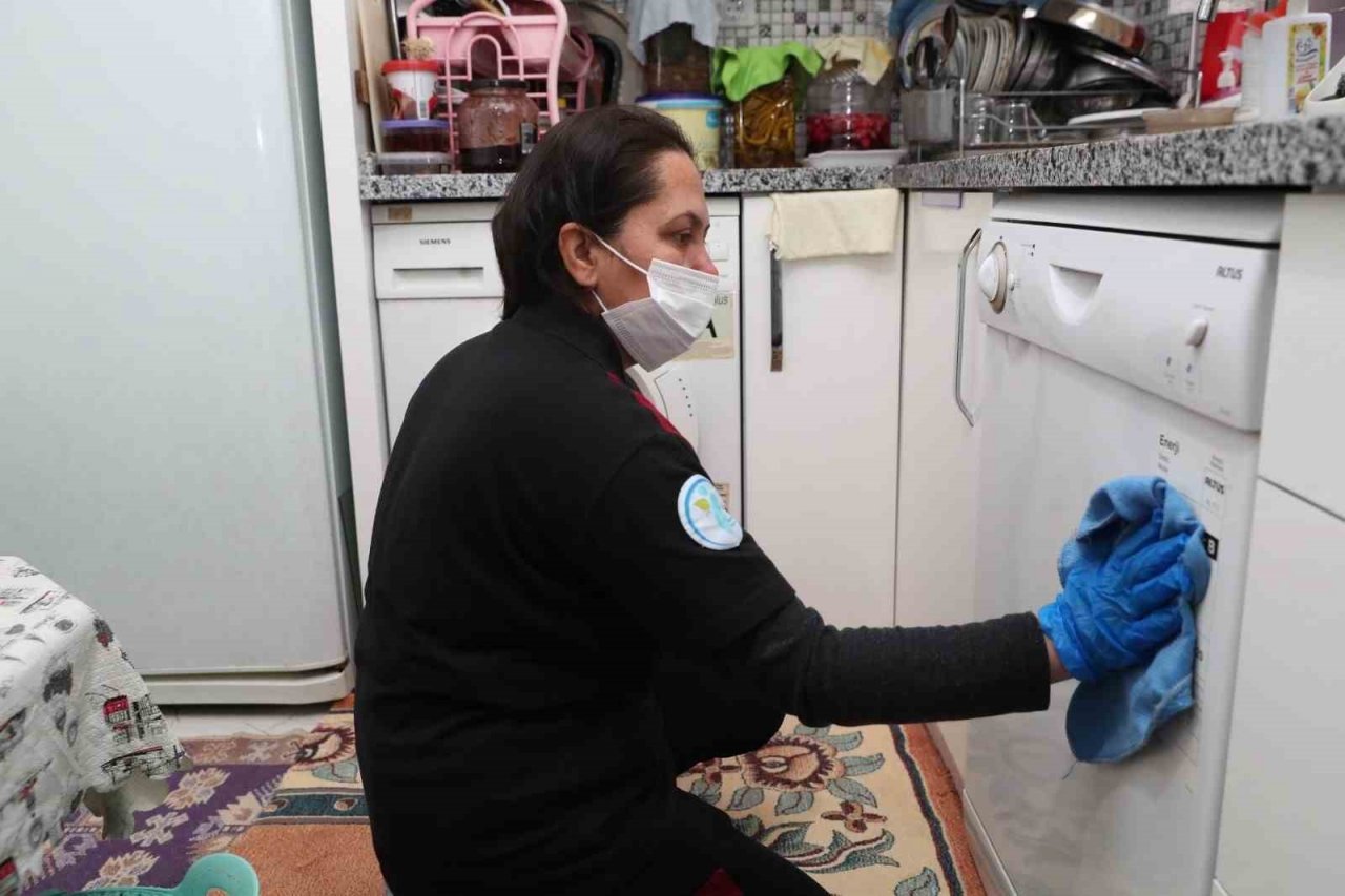 Merkezefendili ihtiyaç sahiplerine evde bakım hizmeti