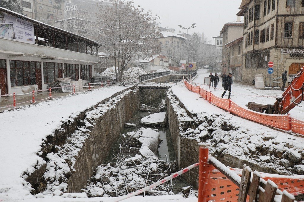 Safranbolu’da han arkası yayalaşacak