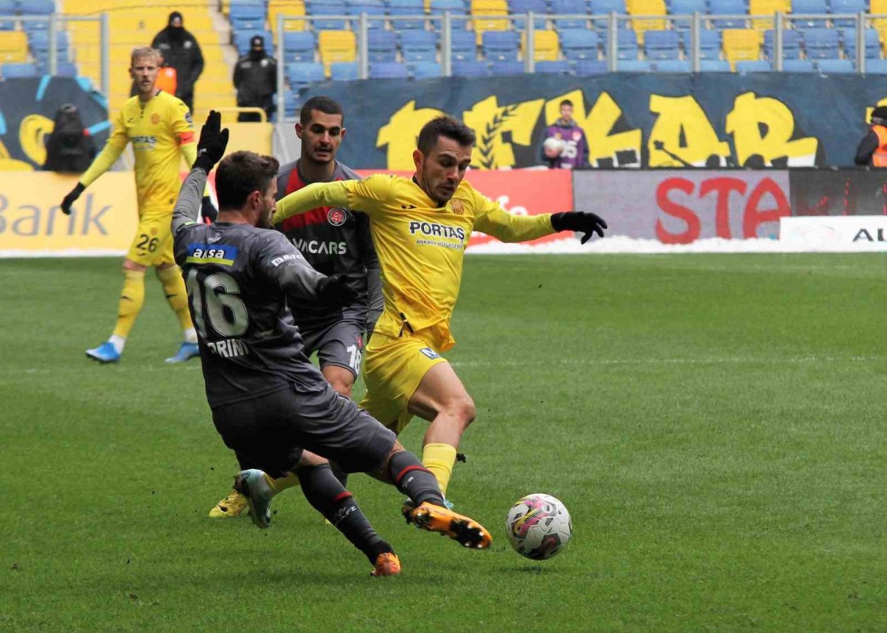 Spor Toto Süper Lig: MKE Ankaragücü: 0 - Fatih Karagümrük: 2 (Maç sonucu)