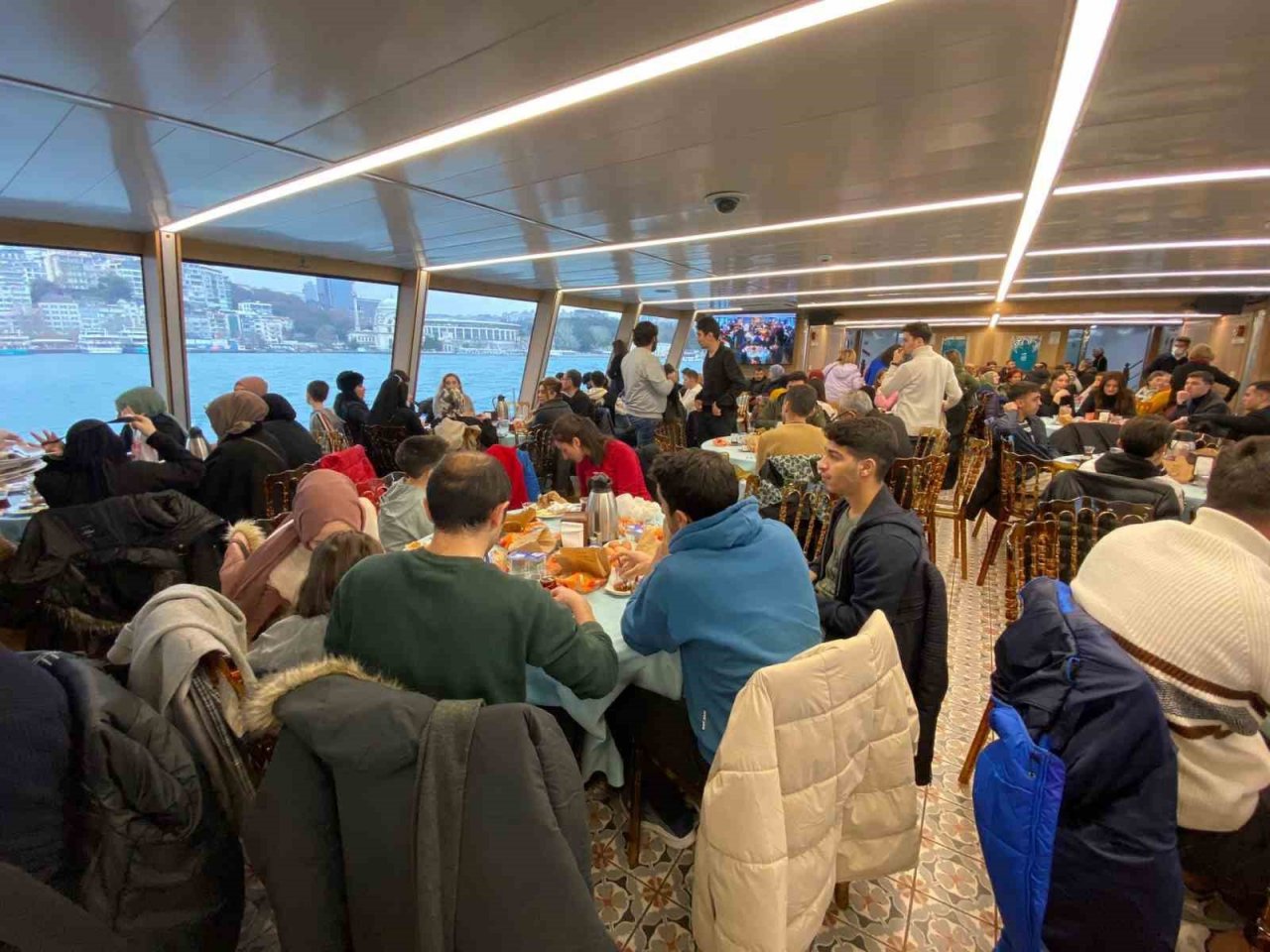 Şentop: "Büyük Türkiye idealine inanmanızı, Türkiye’ye güvenmenizi ve Türkiye için çalışmanızı öneriyorum"
