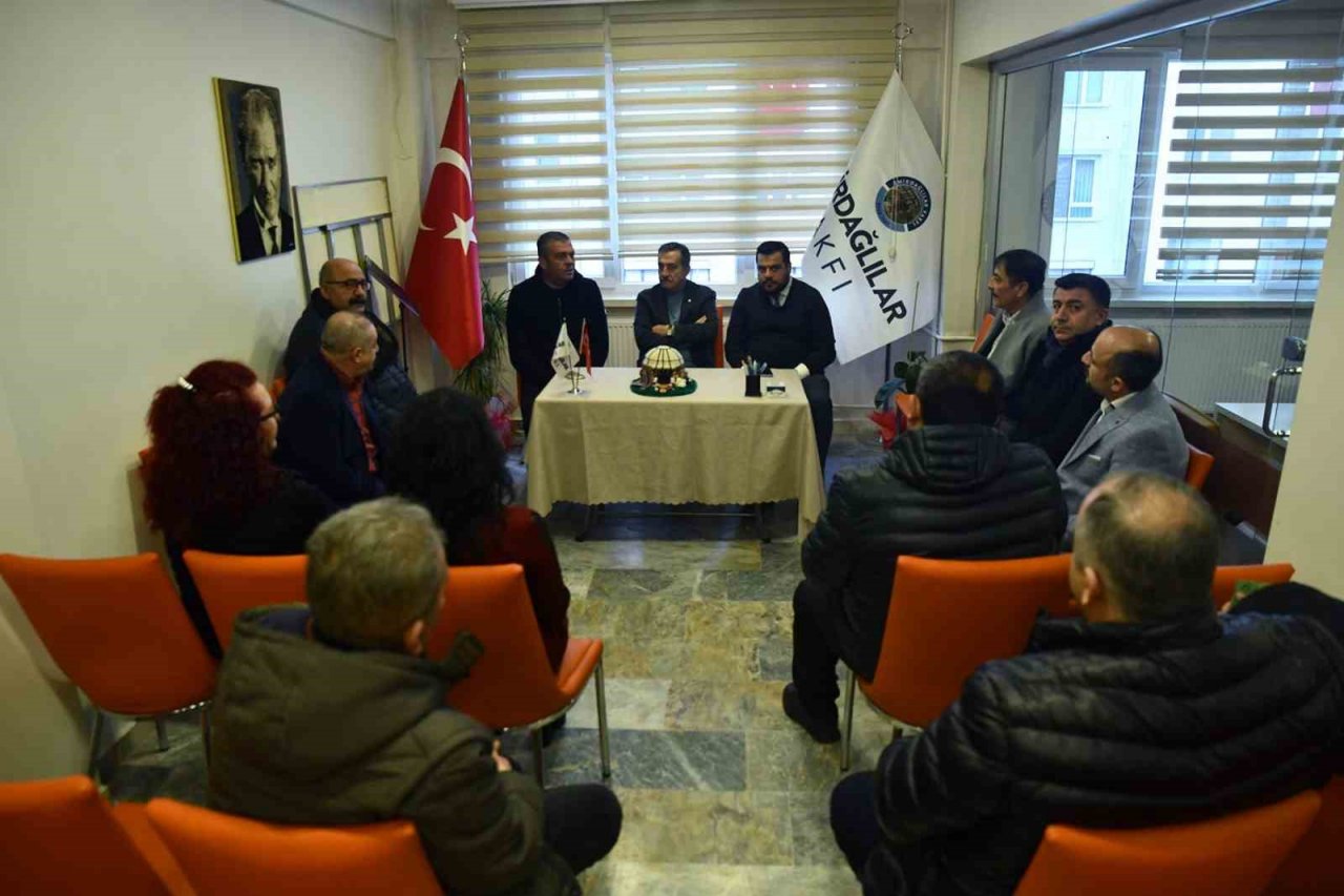 Başkan Ataç’tan Emirdağlılar Vakfı’na ziyaret