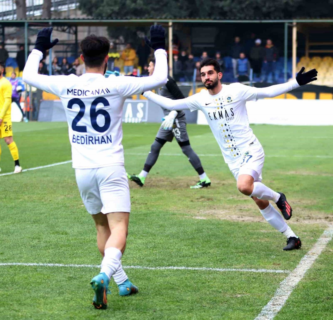 TFF 2. Lig: Menemen FK: 3 - Bayburt Özel İdare Spor: 0