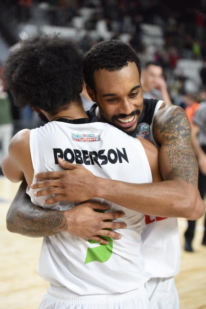 Türkiye Basketbol Süper Ligi: Manisa Büyükşehir Belediyespor: 82 - Tofaş: 76