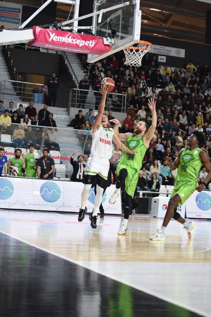 Türkiye Basketbol Süper Ligi: Manisa Büyükşehir Belediyespor: 82 - Tofaş: 76