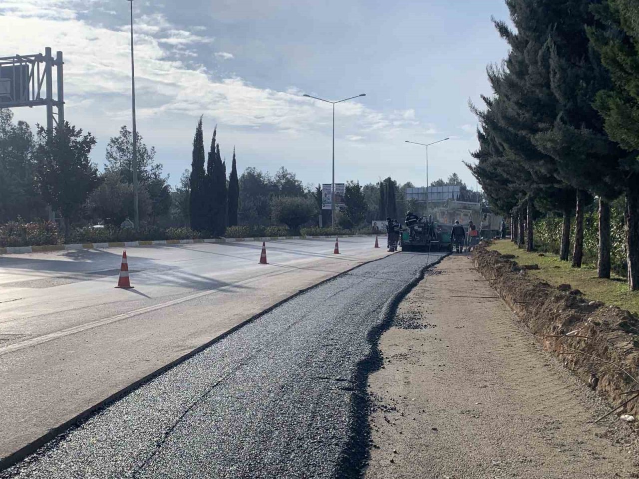 Büyükşehir havalimanı kavşağında çalışma başlattı