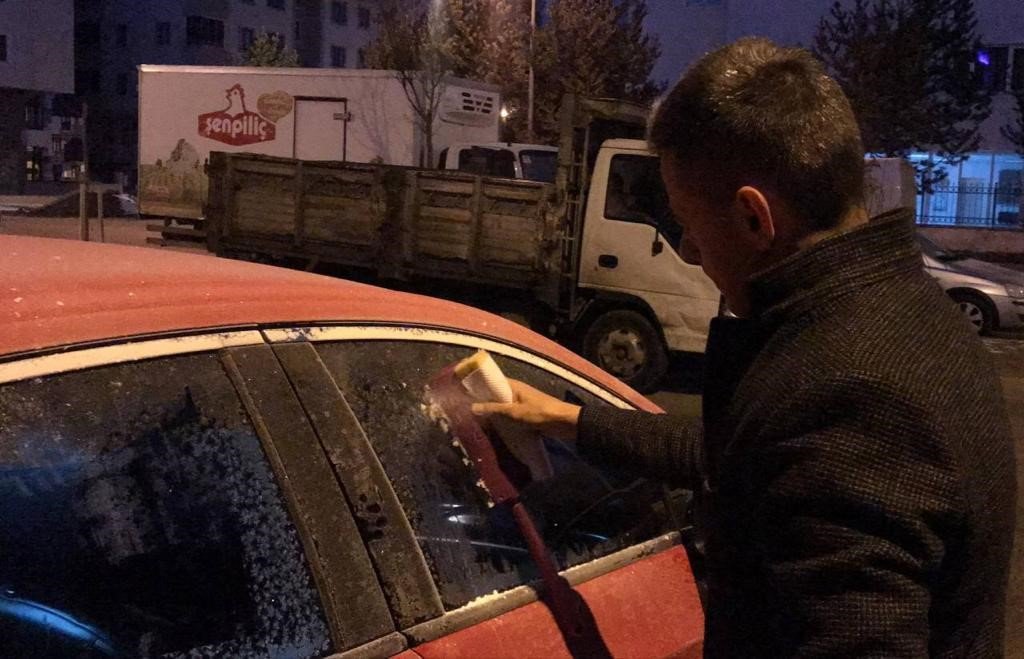 Bayburt buz kesti, Sibirya soğukları etkili oluyor