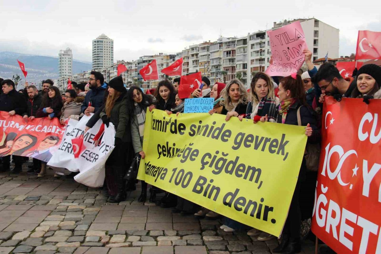 Atama bekleyen öğretmenler İzmir’de buluştu