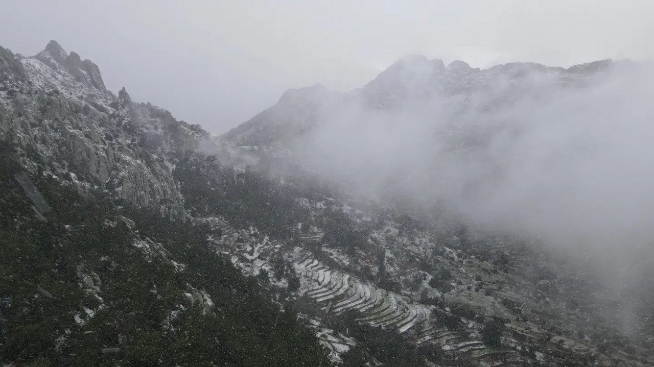 Latmos’a yılın ilk karı düştü, kartpostallık görüntüler ortaya çıktı